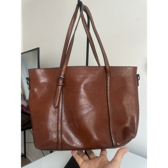 The Unbranded Brand Handbags - Large Brown Faux Leather Tote Bag Minimalist Shoulder Handbag Pre-Owne